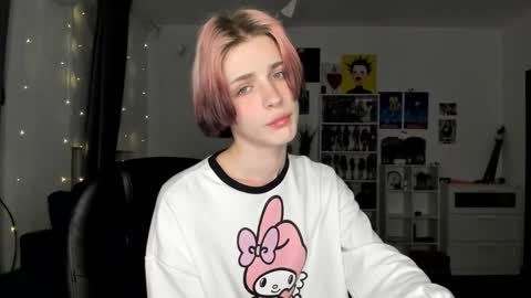 kira online show from February 13, 5:38 pm