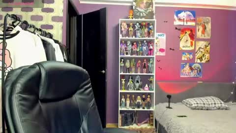kira online show from August 6, 5:44 pm