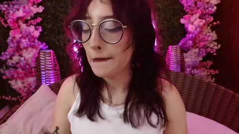 Roxanee online show from April 23, 9:05 pm