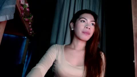 sweet_vell online show from May 31, 7:48 pm