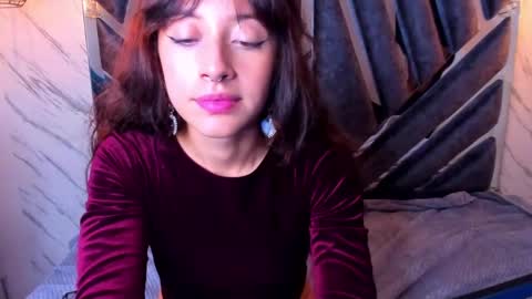 Snapshot of sweet_venus4 chatting on March 12, 5:28 pm sweet_venus4 online show from March 12, 5:28 pm