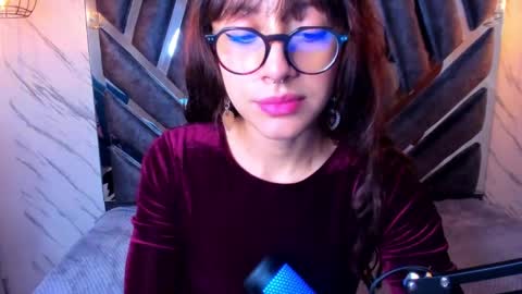 Snapshot of sweet_venus4 chatting on March 12, 2:23 pm sweet_venus4 online show from March 12, 2:23 pm