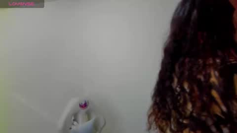 Snapshot of sweet_venus4 chatting on February 26, 11:11 am sweet_venus4 online show from February 26, 11:11 am