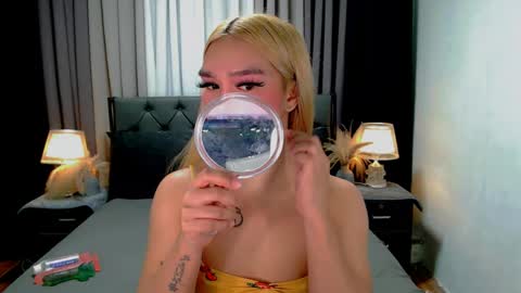 bea takashi  online show from April 15, 10:07 am