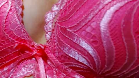 Snapshot of sweetahkiss chatting on January 6, 11:31 pm SweetKiss online show from January 6, 11:31 pm