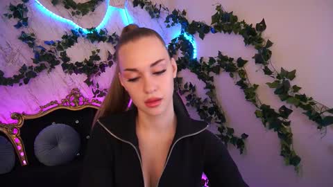 SweetAngellic online show from October 24, 2:07 pm