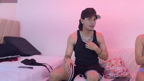 sweetauracouple online show from May 4, 1:39 pm