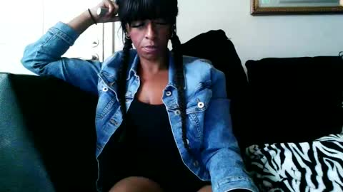 sweetaztee online show from October 20, 8:14 pm