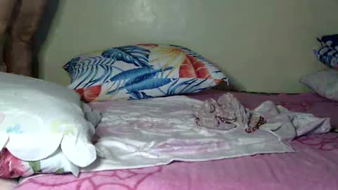 sweetbeverly4u online show from February 20, 6:19 am