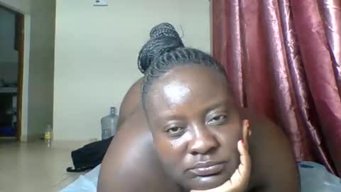 Snapshot of sweetblacklady chatting on December 31, 12:43 am MELVIN online show from December 31, 12:43 am