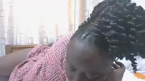 Snapshot of sweetblacklady chatting on October 3, 9:39 am MELVIN online show from October 3, 9:39 am