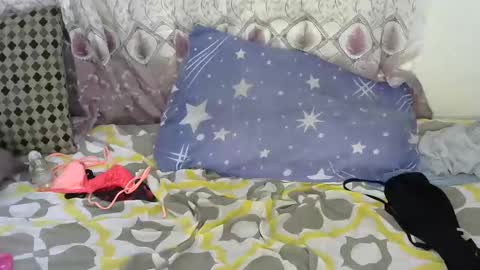 sweetcandy252 online show from March 19, 7:25 am