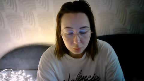 sweetchealy online show from May 15, 9:18 am