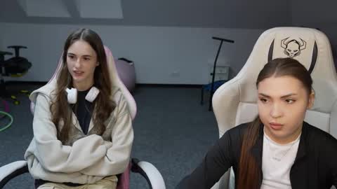 Amelia online show from November 8, 11:46 am