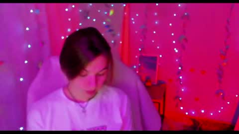 sweetfoyou online show from June 18, 5:57 am