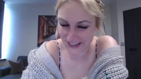 sweetgermangoddess online show from October 4, 9:40 am