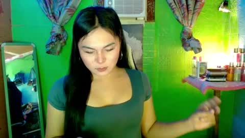 Kathy  online show from April 18, 11:12 am