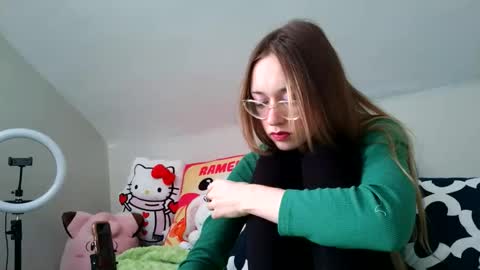 sweetgirlls online show from March 17, 7:08 pm