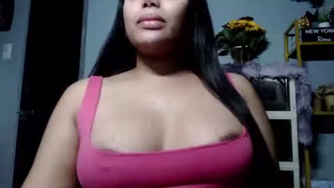 Mae online show from April 19, 7:49 pm