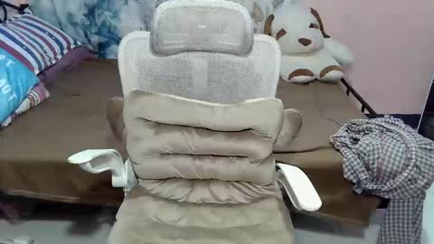 sweethotkisha online show from December 5, 12:43 am