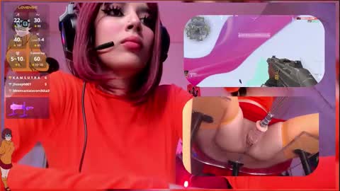 Snapshot of sweetie_cloe chatting on October 22, 10:11 pm sweetie_cloe online show from October 22, 10:11 pm