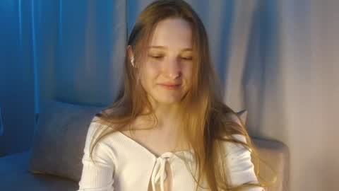 Annie online show from December 20, 10:43 pm