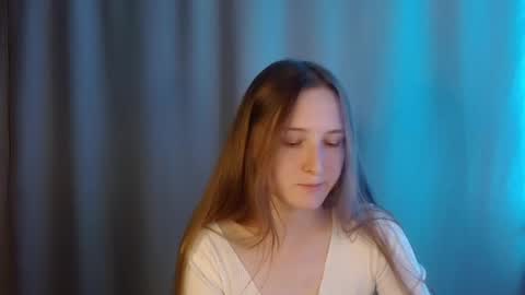 Annie online show from May 31, 9:16 pm