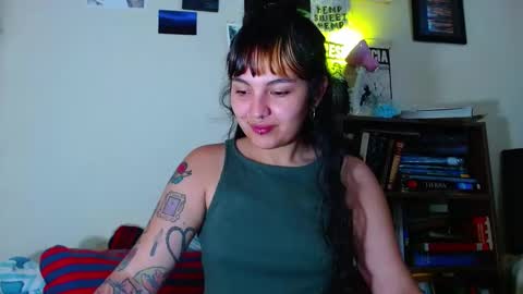 Snapshot of sweetie_maryy chatting on February 12, 4:33 pm Maria  my insta sweetie maryy   online show from February 12, 4:33 pm