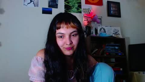 Snapshot of sweetie_maryy chatting on March 1, 1:11 am Maria  my insta sweetie maryy   online show from March 1, 1:11 am