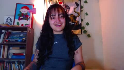 Snapshot of sweetie_maryy chatting on December 11, 4:39 am Maria  my insta sweetie maryy   online show from December 11, 4:39 am