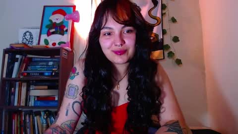 Snapshot of sweetie_maryy chatting on December 10, 6:11 am Maria  my insta sweetie maryy   online show from December 10, 6:11 am