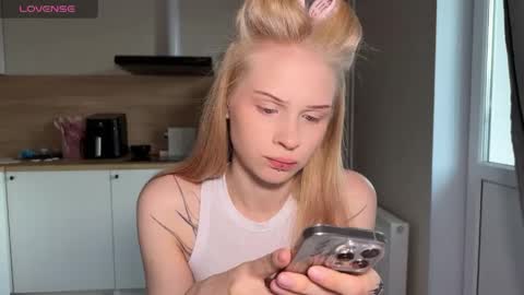 sweetie Lisa3 online show from May 28, 3:26 am