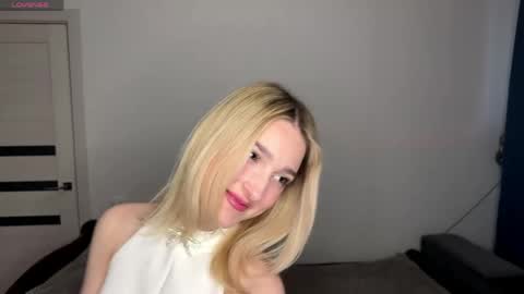 sweetilun online show from April 14, 3:15 pm