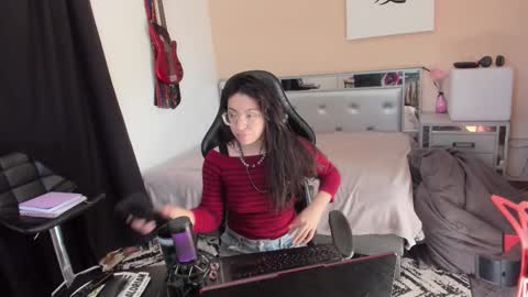 Nikki online show from November 25, 8:07 pm