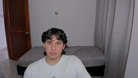 Lian online show from October 7, 6:04 pm