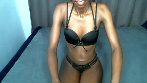 Snapshot of sweetlilly2540 chatting on October 24, 8:48 am sweetlilly2540 online show from October 24, 8:48 am
