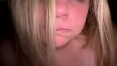 Lisa  online show from March 27, 11:33 am