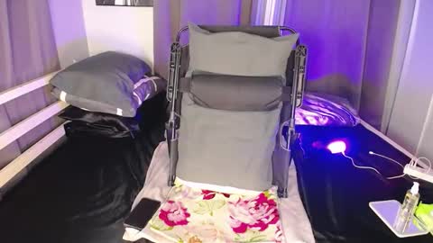 Queen ARIANA online show from November 4, 11:39 pm