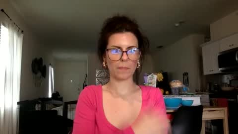 sweetriddance online show from April 17, 4:09 pm