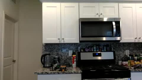 sweetriddance online show from March 24, 6:25 pm