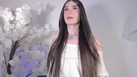  Alice Woolridge  online show from December 14, 11:44 pm