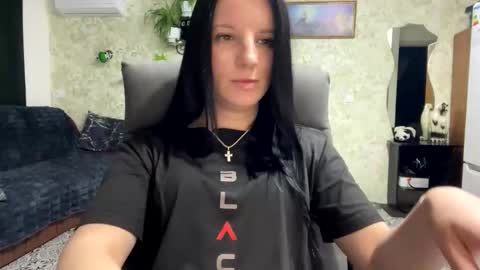 Sweet Shy online show from April 12, 6:01 pm