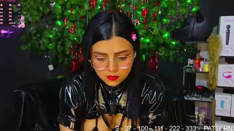 Molly -  INDEPENDENT MODEL online show from February 14, 11:29 pm