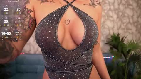 Snapshot of sweety_one_ chatting on October 21, 1:16 pm Sweety one  online show from October 21, 1:16 pm