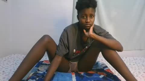 sweety_petite online show from November 25, 10:14 am