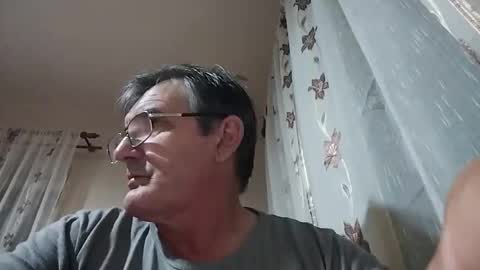 Raymond online show from April 11, 7:18 pm