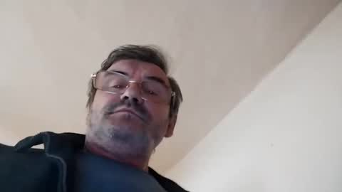 Raymond online show from April 26, 8:12 am