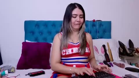 soffya online show from April 22, 2:52 am