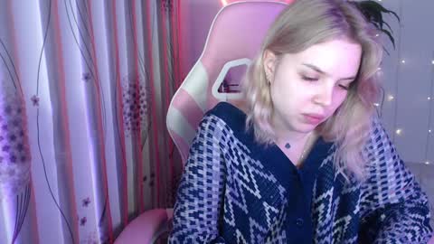 Hannah VACATION 17 - 27 AUGUST online show from December 14, 2:00 am