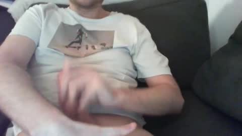 M online show from April 10, 1:22 am